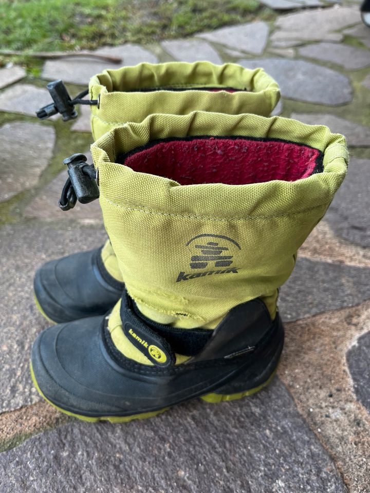 Kamik Winter Stiefel Gr. 12 / 30 hell- grün in Bürgel