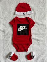 NIKE AIR Baby Outfit Body Mütze Söckchen Strümpfe 0-6 Monate Hessen - Bad Homburg Vorschau