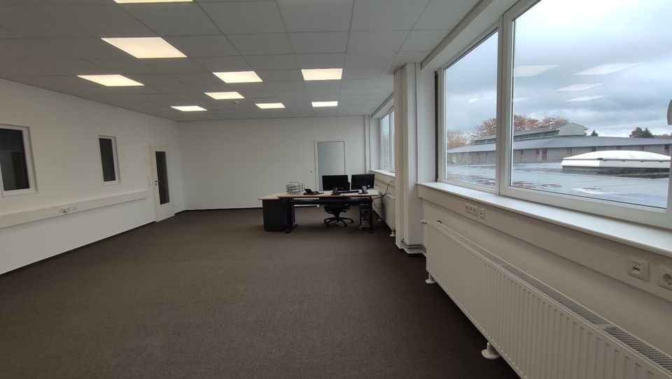 Lagerfläche, Bürofläche + Aktenraum zur Untermiete in Kiel