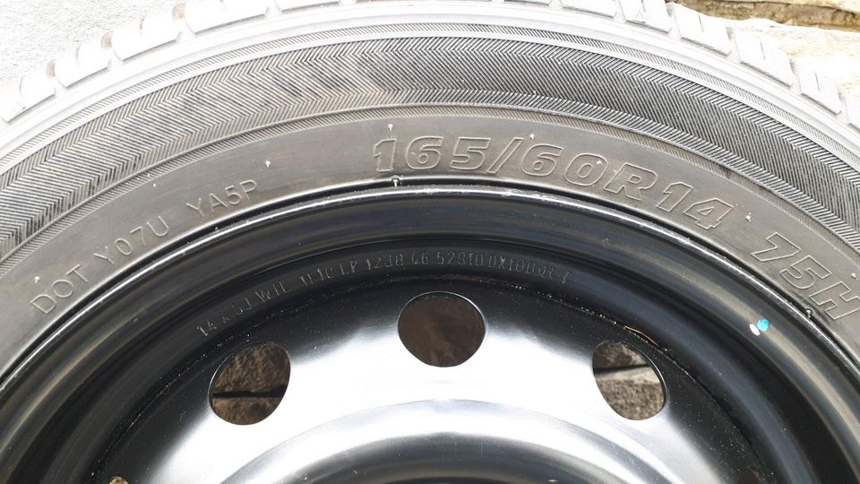 2 x Stück neuwertige Reifen auf Stahlfelgen  165 60 R14 Kumho in Engelskirchen