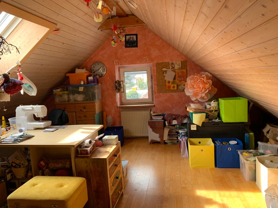 Stilvolle 5,5-Zimmer-Maisonette-Wohnung mit Garten u. Einbauküche in Gäufelden