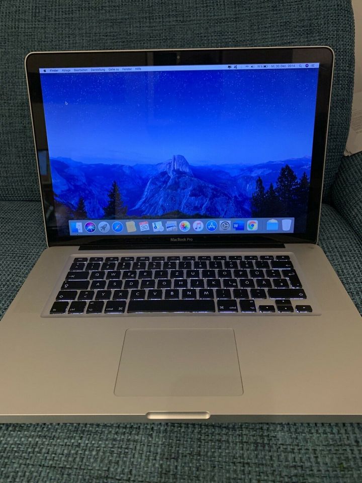 MacBook Pro 15“ i7 4gb 256gb in Rinteln