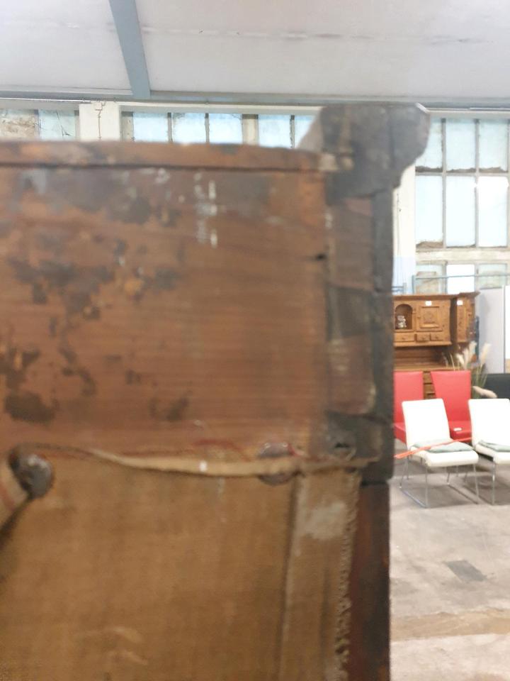 24567RH Wunderschöner antiker Schrank dunkel Dielenschrank in Augsburg