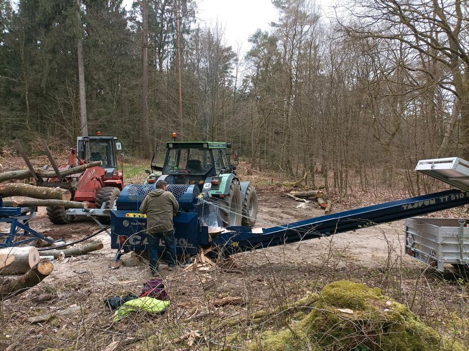 Tajfun 480 Säge/spalter Lohnarbeit in Sandesneben