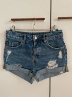 Blaue Short Divided H&M Bayern - Moosthenning Vorschau