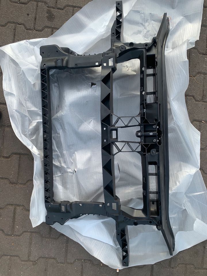 VW Touran ab Bj 2006 frontmaske vorne NEU für diesel und benziner in Bottrop