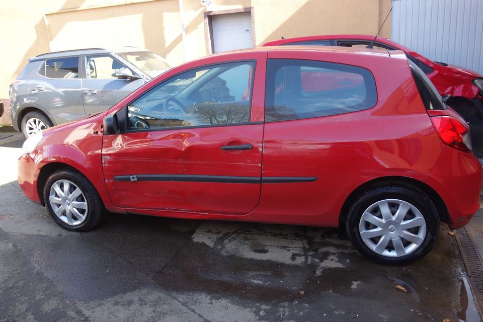 Renault Clio 3 III Scheinwerfer Links Rechts Baujahr 2012 in Mülheim (Ruhr)