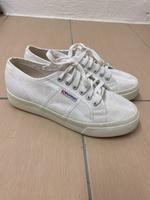 Superga Plateau Sneaker weiß Gr. 40 Hessen - Bad Vilbel Vorschau