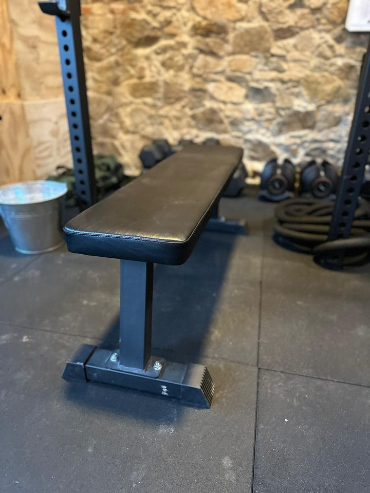 Flat Bench - Flachbank - Hantelbank NEU in Weinböhla