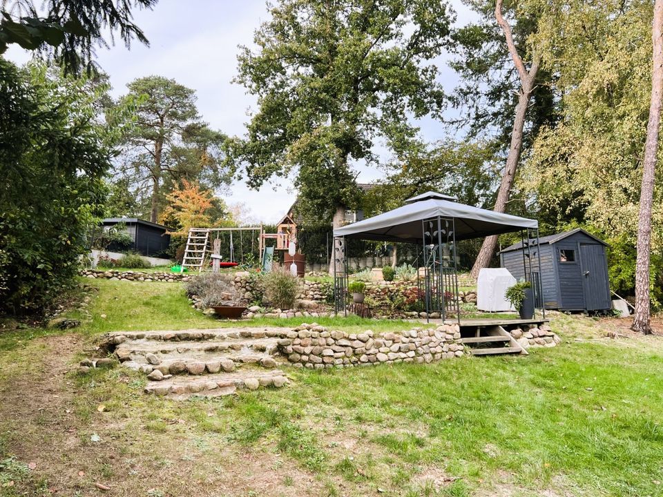 Umfassend modernisierter Bungalow und zusätzliche Bebauungsmöglichkeit in toller, grüner Lage! in Buchholz in der Nordheide