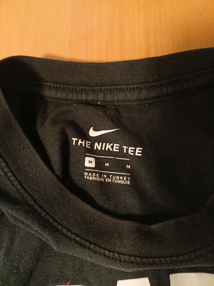 T-shirts Nike in Konstanz