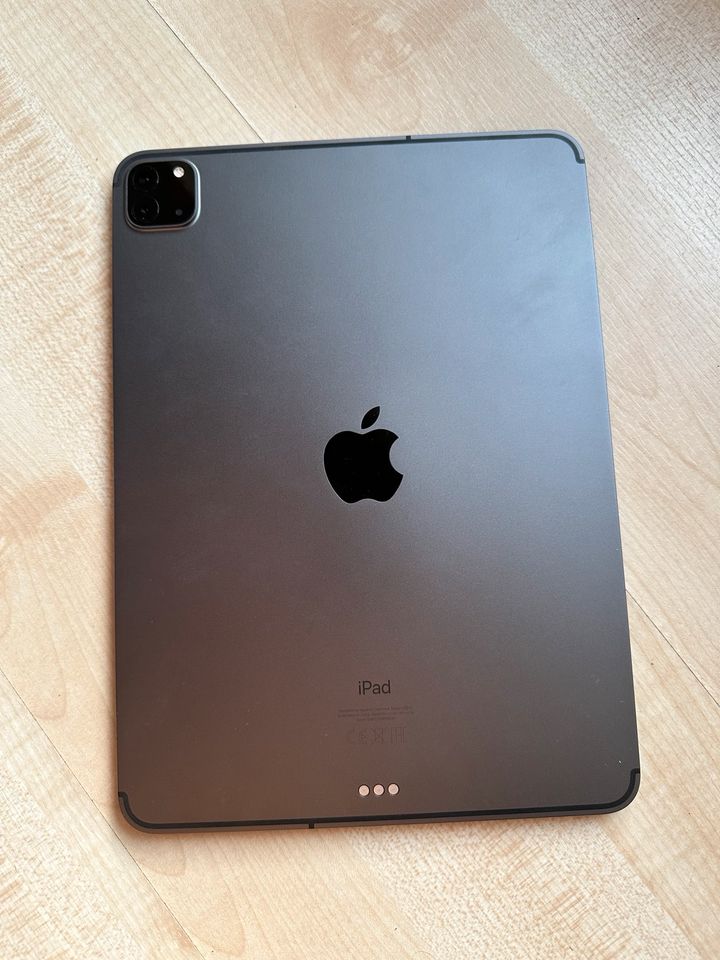 iPad Pro 11 Zoll 256GB + Magic Keyboard in Dachau