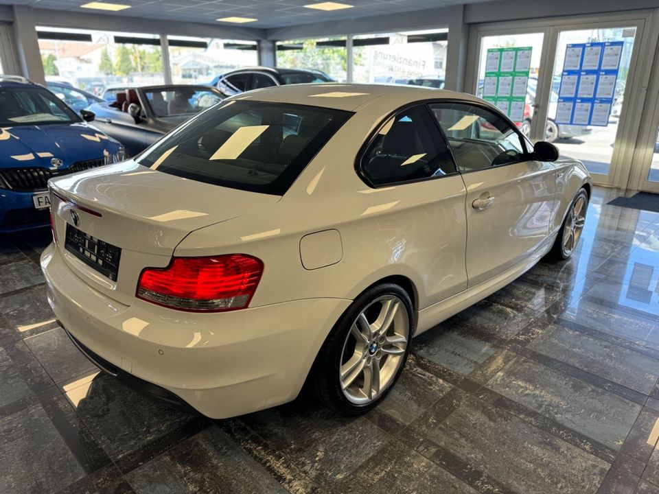 BMW 120 Baureihe 1 Coupe 120d*Xenon*M-Paket*Klimauto in Mühlheim am Main