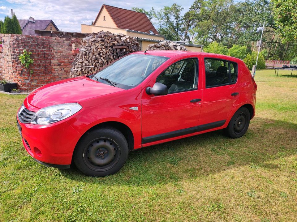 Dacia Sandero 1,4 Benzin in Preschen