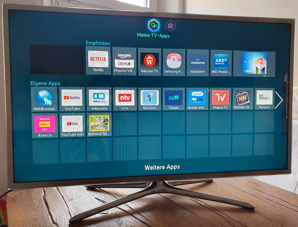 LED-TV Samsung UE40F6270SS inkl. TV-Tisch