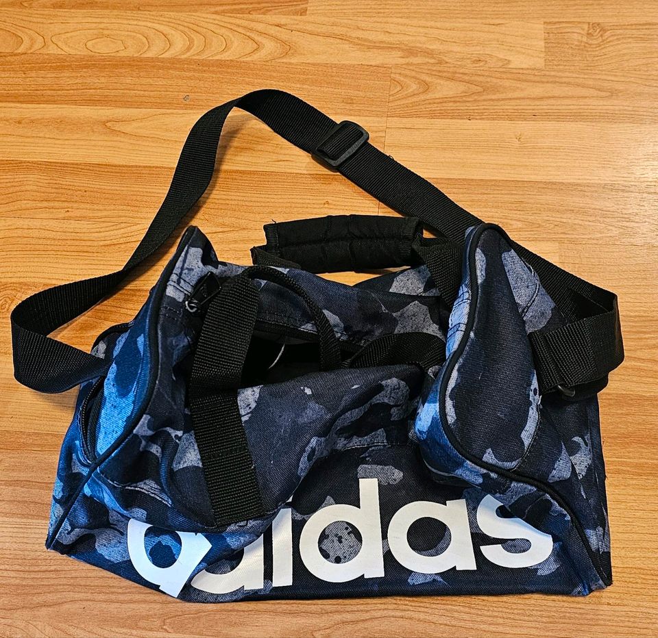 Kindertasche Adidas in Berlin