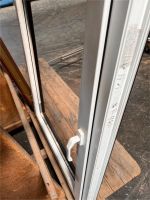 Kunststoff Fenster Dreh Kipp weiß/braun B 940 H 1330 Nordrhein-Westfalen - Minden Vorschau