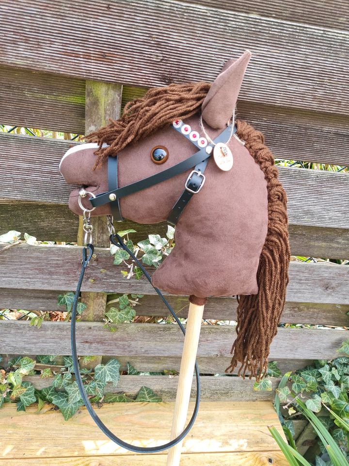 Hobby horse, hobbyhorse, Steckenpferd, hobbyhorsing.Handarbeit in Überherrn