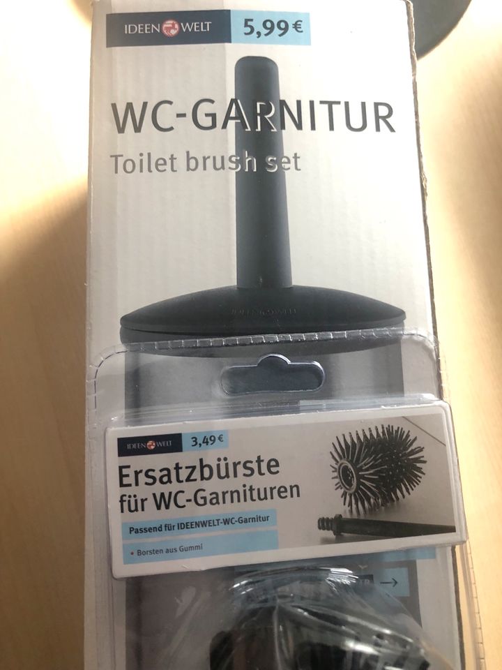 WC Garniture mit Ersatzbürste in Kreuztal