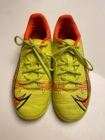 NIKE Fußballschuhe Größe 35 Indoor Sachsen - Brand-Erbisdorf Vorschau