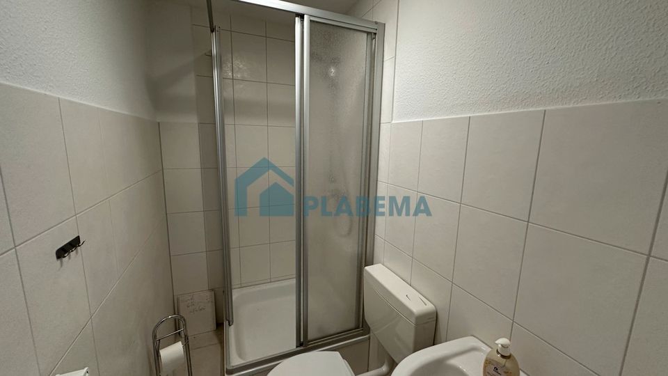9 ㎡ Zimmer mit Duschbad OHNE Einbauküche zu vermieten in Schwerin