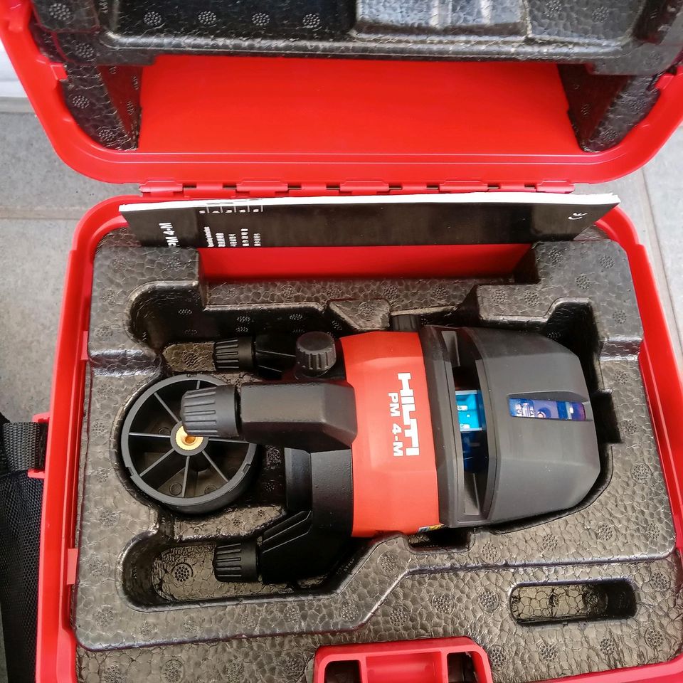 HILTI Multi-Linien-Laser PM 4-M + Stativ+Wandhalterung NEU!!! in Voerde (Niederrhein)