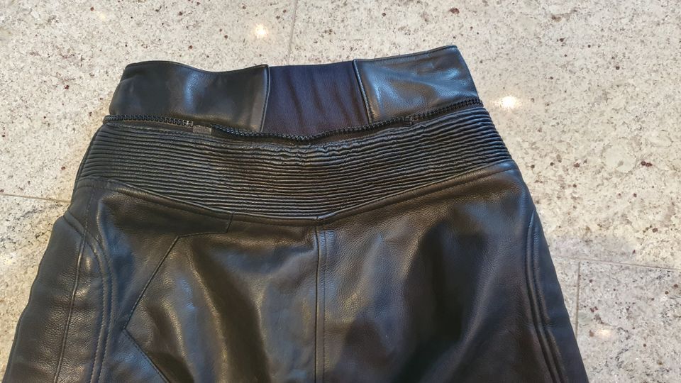 RICHA DAMEN MOTORRADHOSE LEDER GR. 40 (36/38) in Bochum