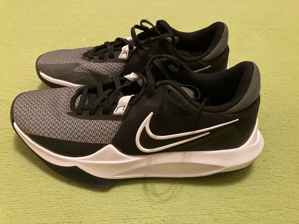 Nike Precision 6 VI - schwarz - grau - 39 - 6,5 - Basketball in Würzburg