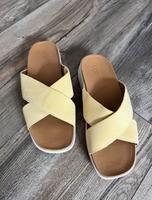 UGG Emily Pantolette Sandalen Gr.39 Nordrhein-Westfalen - Vettweiß Vorschau