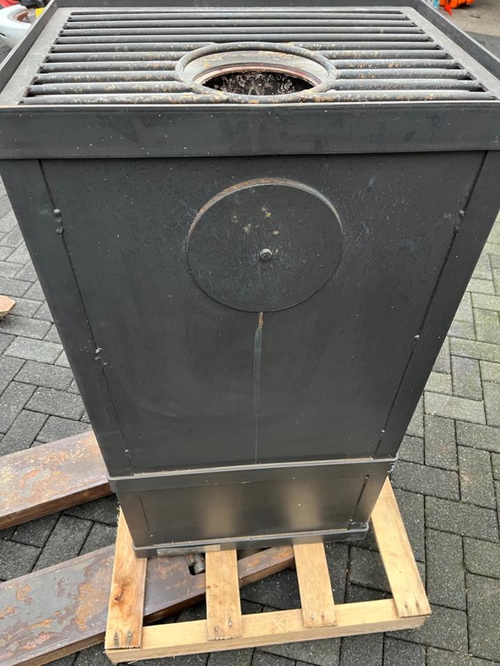 Werkstattofen Holzofen Skantherm 10 kW 150 er Rauchrohr in Remscheid