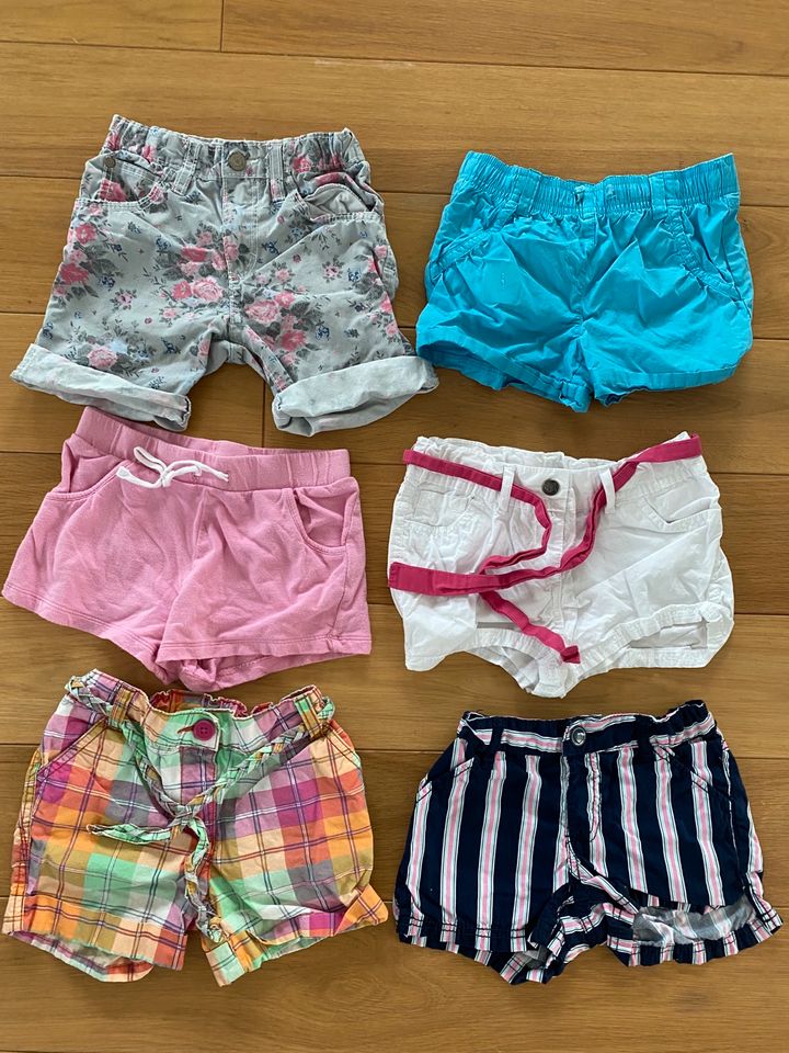 Mädchen Shorts kurze Hosen Paket Gr. 110 116 in Römerberg