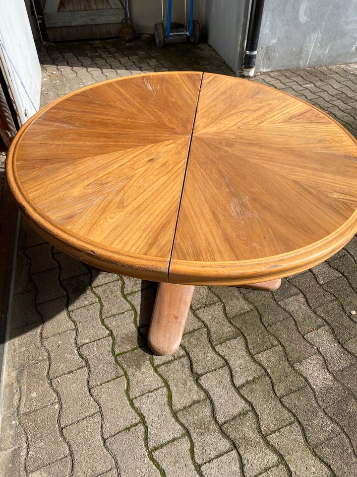 Holztisch rund, sehr robust, Antiquität in Freiburg im Breisgau