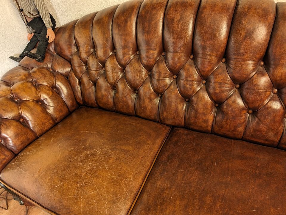 Chesterfield Sofa Couch Englischer Stil Leder Herrenzimmer in Norderstedt