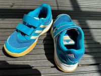 Kinder Turnschuhe Hallenschuhe ADIDAS Gr. 29 Klett Baden-Württemberg - Freiburg im Breisgau Vorschau