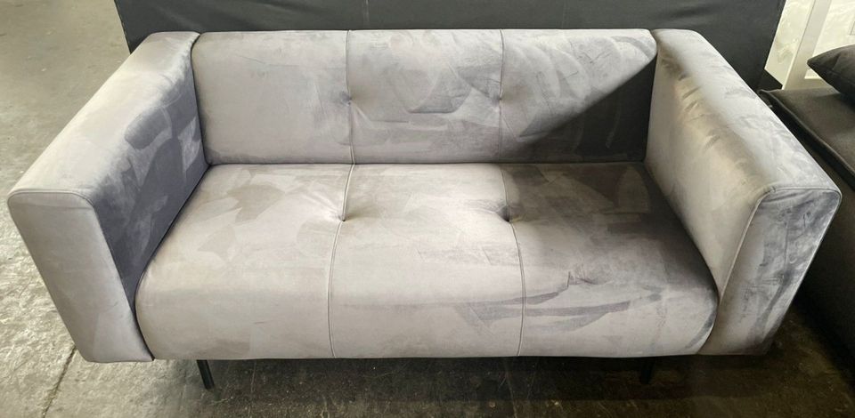 3-Sitzer Sofa Couch Liegesofa Möbelstück grau Samtoptik in Bielefeld
