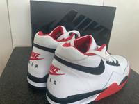 Nike Air flight weiß rot Leder Basketball, Schuh 45 neu Hessen - Rüdesheim am Rhein Vorschau