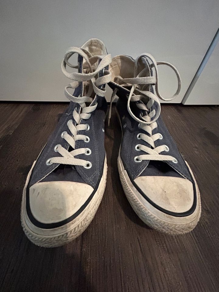 Dunkelblaue CONVERSE CHUCKS JEANS-Optik in Reppenstedt