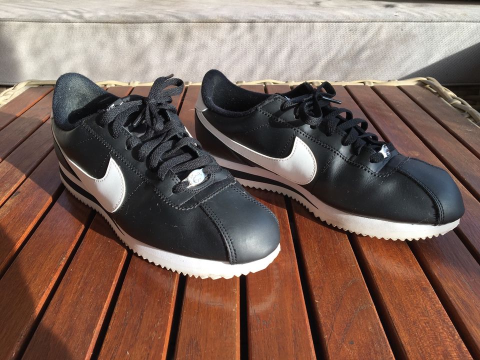 Nike Cortez Sneaker 41,5 in Brüggen