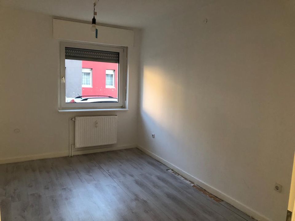 ID 1702 - Moderne 2-Zimmer-Wohnung mit gewerblichen Nutzraum in Velbert