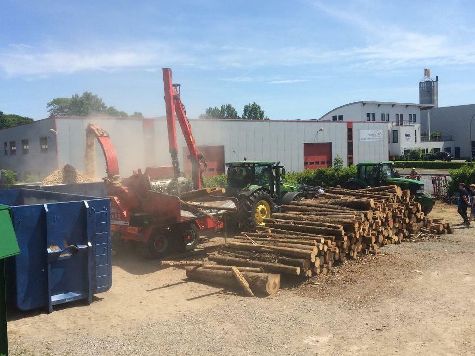 Holzhackschnitzel,Häcksel trocken Heizung/Garten auch Transport in Rietberg