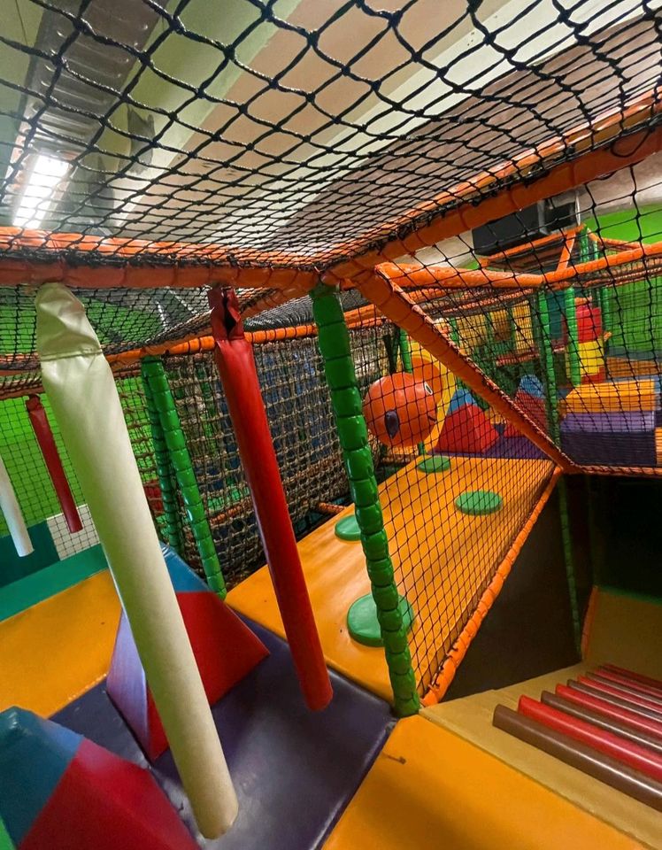 Indoorspielplatz & Trampolinhalle Spielturm in Kreuztal