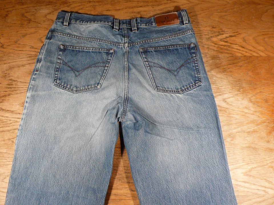 * 3 Jeans Größe 36 Diesel + Aigner MADE IN ITALY 100% Baumwolle in Lehre