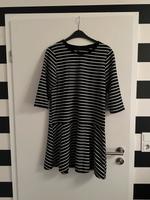 Vero Moda Kleid schwarz weiß gestreift Gr. XL Nordrhein-Westfalen - Gütersloh Vorschau