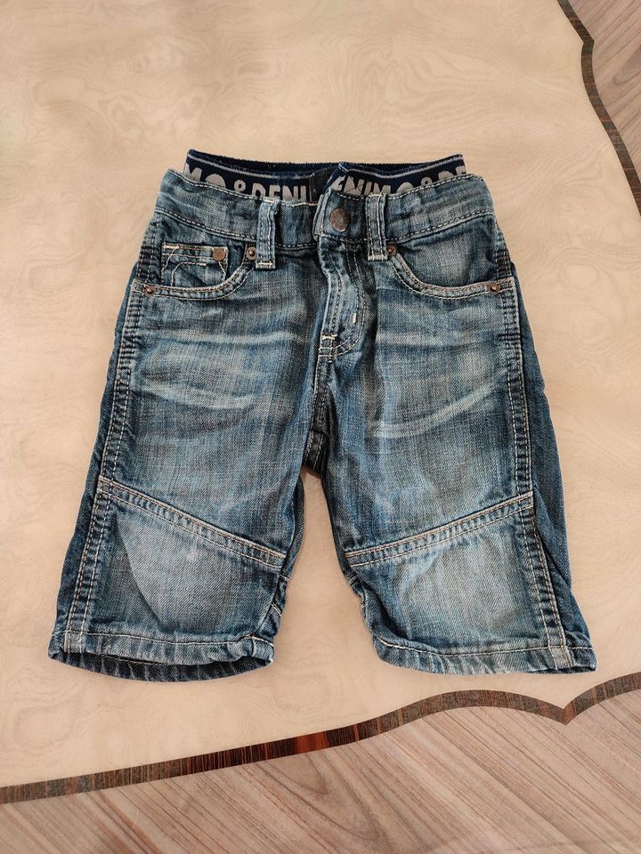 Jeansshorts 98 in Riedlingen