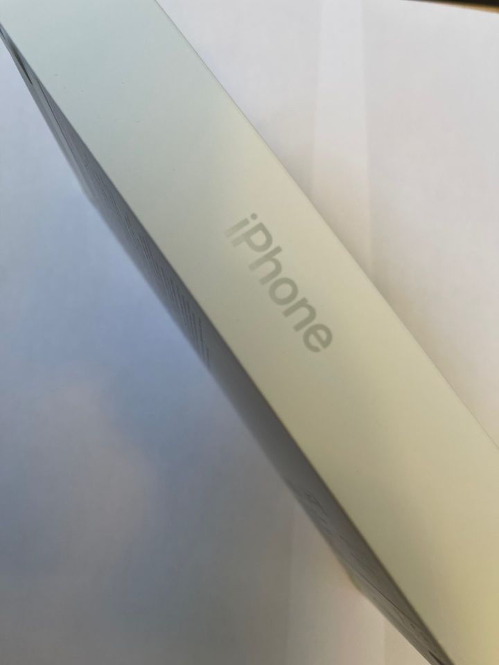 iPhone 15 Pro Max 256GB White Titanium NEU in Ascheberg