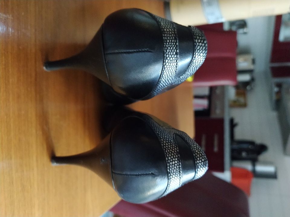 Damen Leder Schuhe Pumps Oswald Made in Austria schwarz Gr.37 in Berlin -  Steglitz | eBay Kleinanzeigen ist jetzt Kleinanzeigen