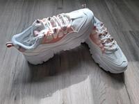 TOP NEU creme-weiß--altrosa-graue Graceland Sneaker Gr. 39 Kiel - Meimersdorf-Moorsee Vorschau