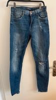 Bershka Jeans Hose Gr. 38 blau Skinny destroyed wie neu! Bayern - Schwarzenbruck Vorschau