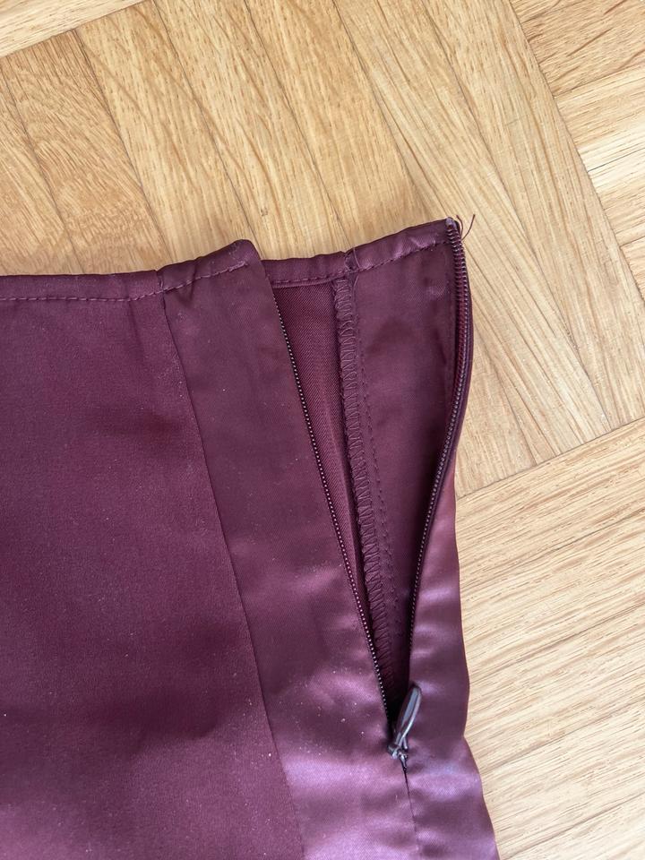 H&M Track Pants bordeaux mit Satinszreifen M-XL in Bonn