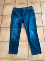 Gina Laura dunkle Jeans Gr. 44 mit gewünschten Ausbleichungen Baden-Württemberg - Waiblingen Vorschau